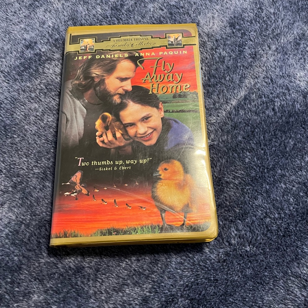 Fly away home VHS